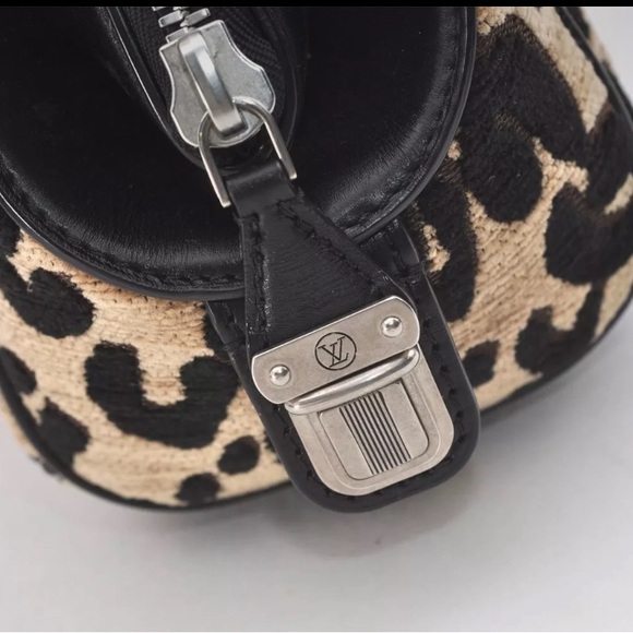LV Limited Edition Chenille Leopard Baby/Mini Hand Boston Bag - Picture 10 of 15